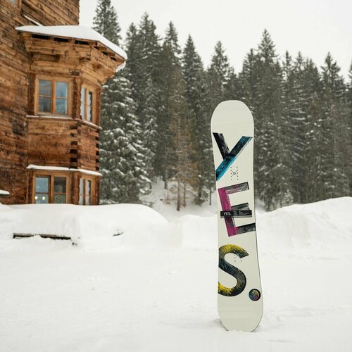 Женский сноуборд YES W Basic 149 см