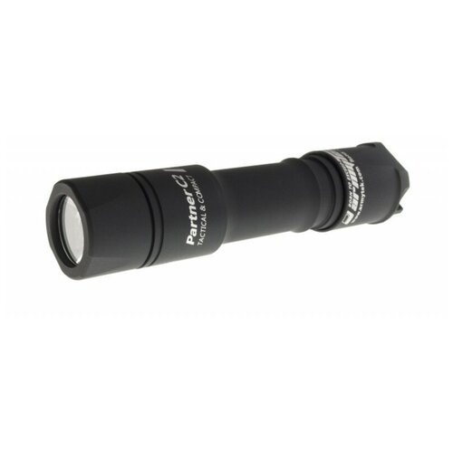 Ручной фонарь ArmyTek Partner C2 v3 XP-L (белый свет) черный